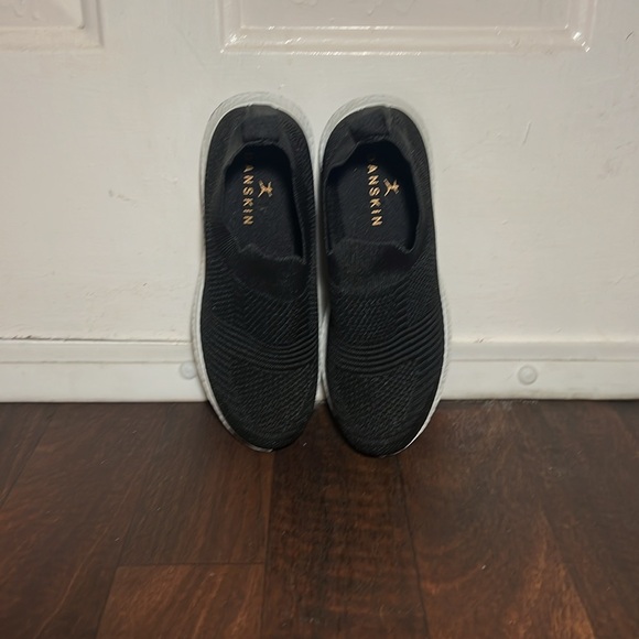 Danskin Sneakers - Picture 2 of 3